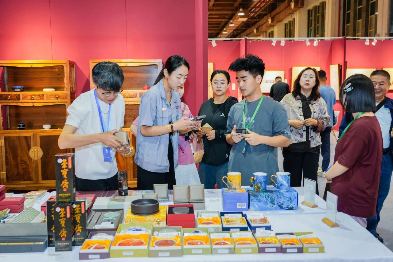 近4000件艺术精品云集，2025包头艺博会隆重启幕